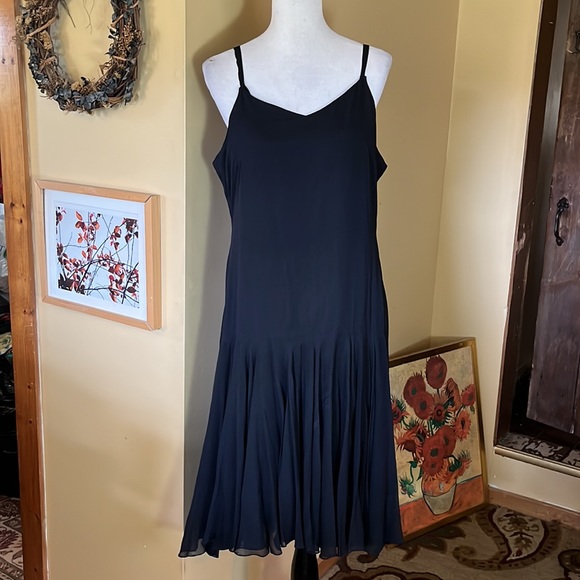 SWEE LO NY size Medium Flapper-Style Great Gadsby Silk Tank PinTuck Dress GOTH - Picture 13 of 17